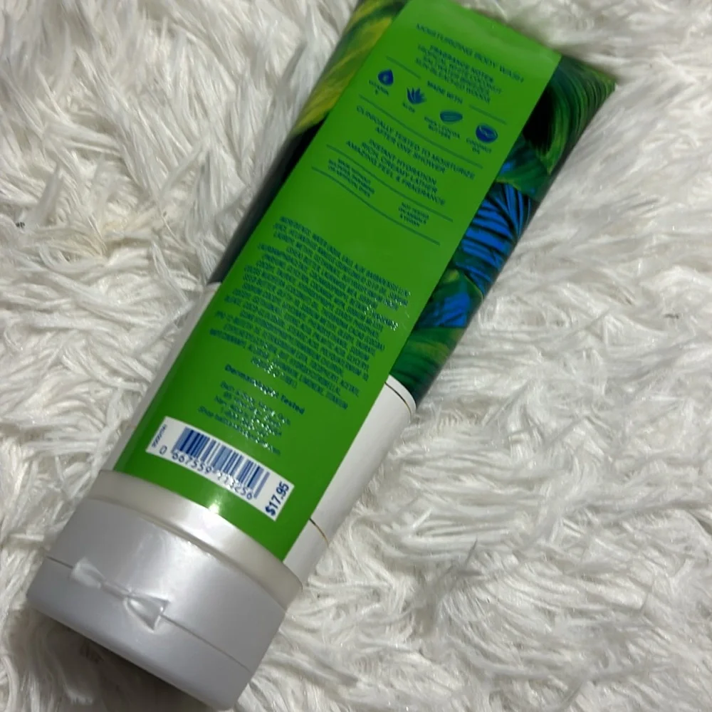 Bath & Body Works Waikiki Beach Coconut Moisturizing Body Wash NEW